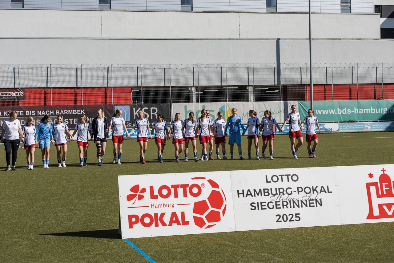 Bild 55 - wBJ Lotto Pokal Finale  Eimsbuetteler TV - Hamburger SV : Ergebnis: 0:3
